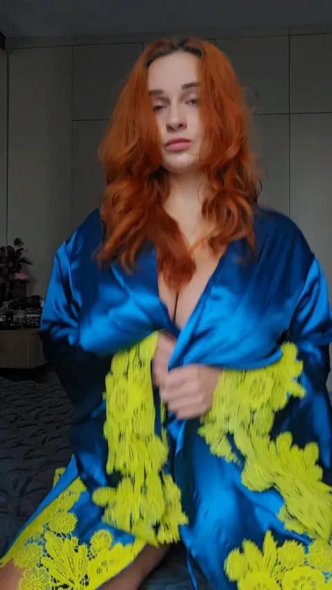 Huge natural boobs bouncing freely while my red hair sticks to my skin