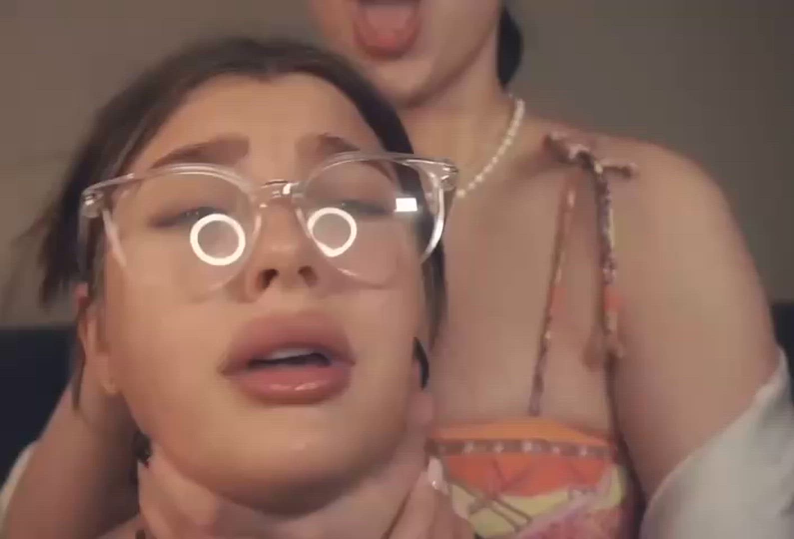 I need that tongue inside me!