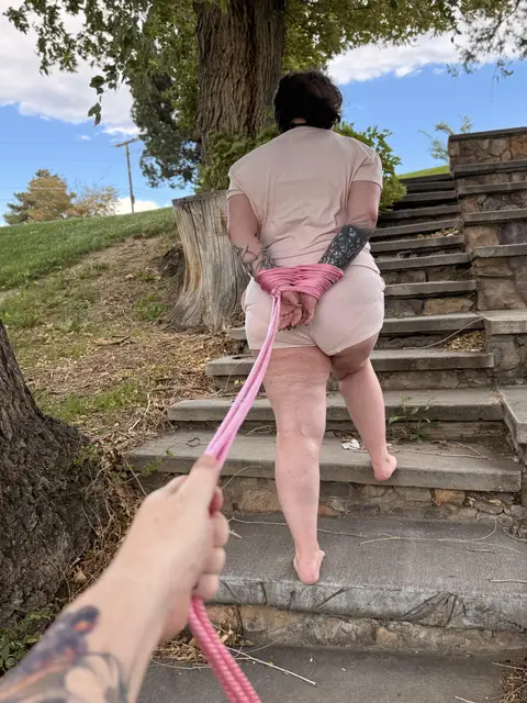 Rope-tober: Day 10 - Bottom Led