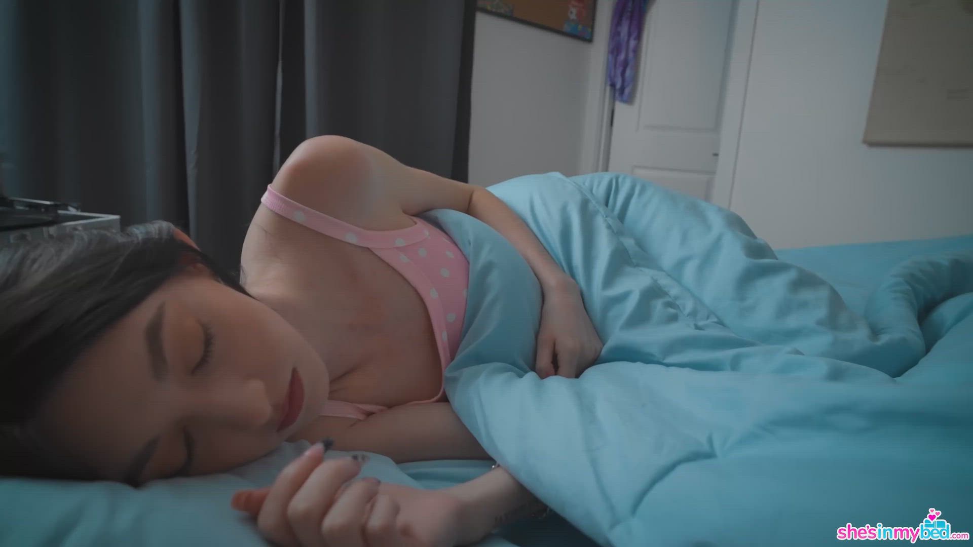 [Xena Dream, 19] Shes In My Bed Because Im In Her Dreams