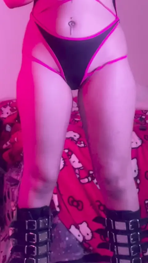 thinking of leaving the boots on >o<