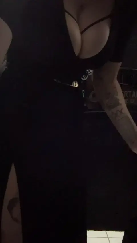 i can't believe no one at the concert noticed the spotlight coming out my ass