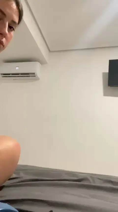 Would you go save this phat booty Ukrainian from the war?!?!?